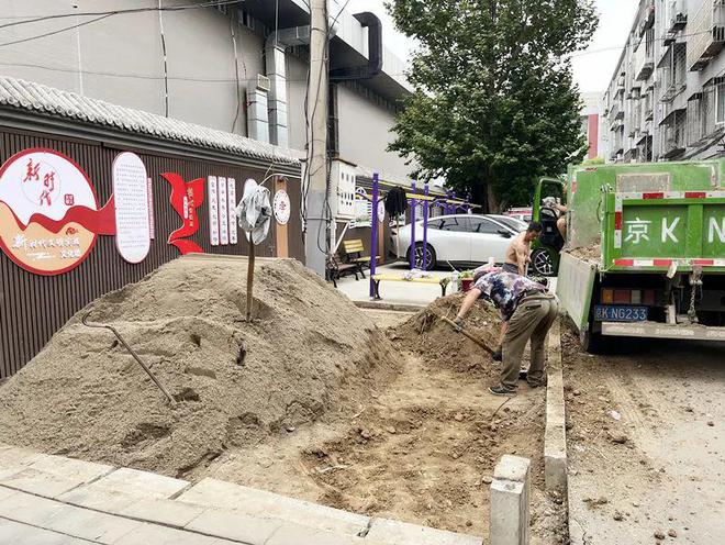 义这社区便民晾衣杆让居民省心省力→AG旗舰赞助马竞联赛晾晒有去处顺(图7)