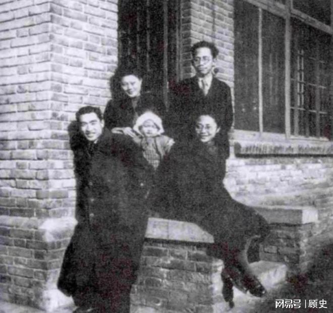 不知是暗号两月后海南舟山解放萧明华被捕时说要取件衣服特务(图9)